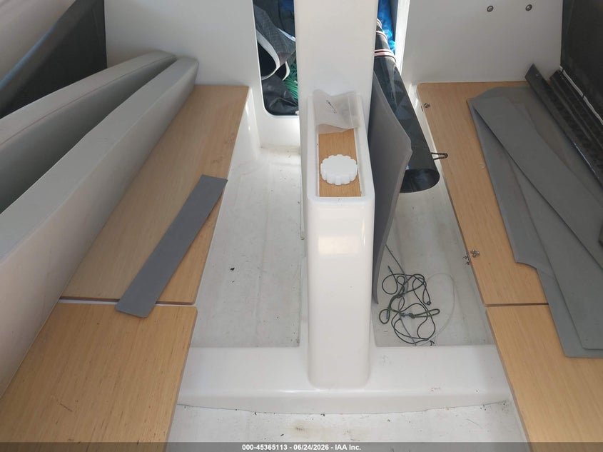 2021 BENETEAU 26' auction photo 8