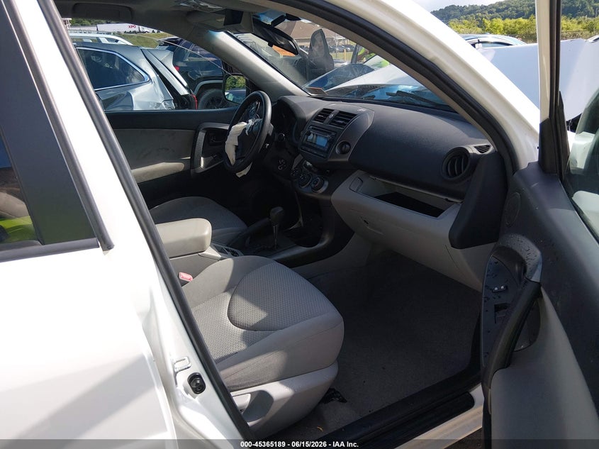 2012 TOYOTA RAV4 auction photo 5