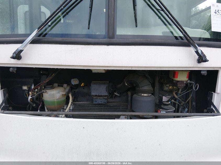 2000 Ford F550 Super Duty Stripped Chass VIN: 3FCNF53S3YJA00115 Lot: 45365199