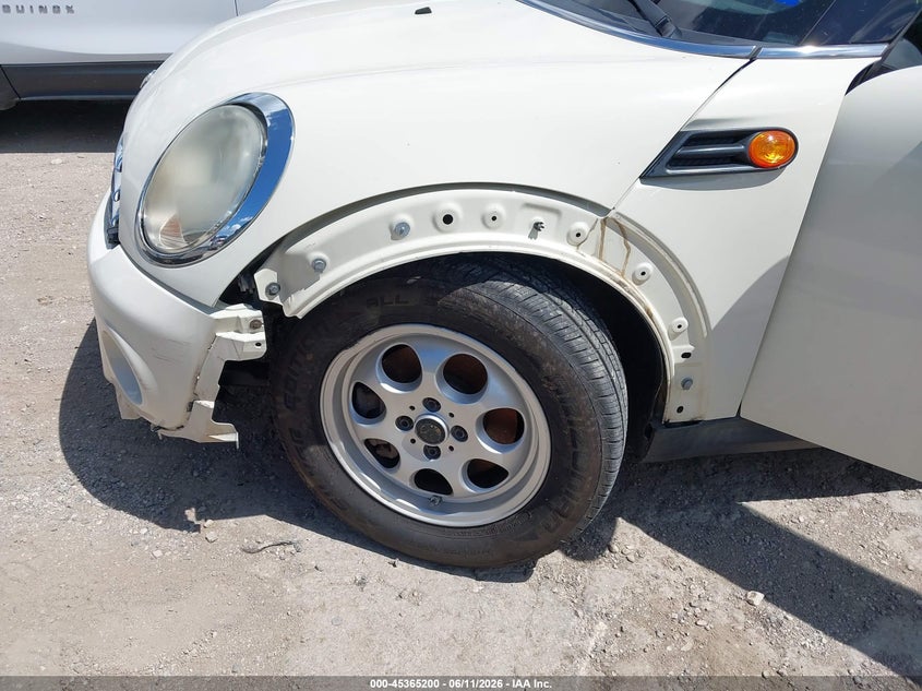 2013 Mini Hardtop Cooper VIN: WMWSU3C55DT677228 Lot: 45365200