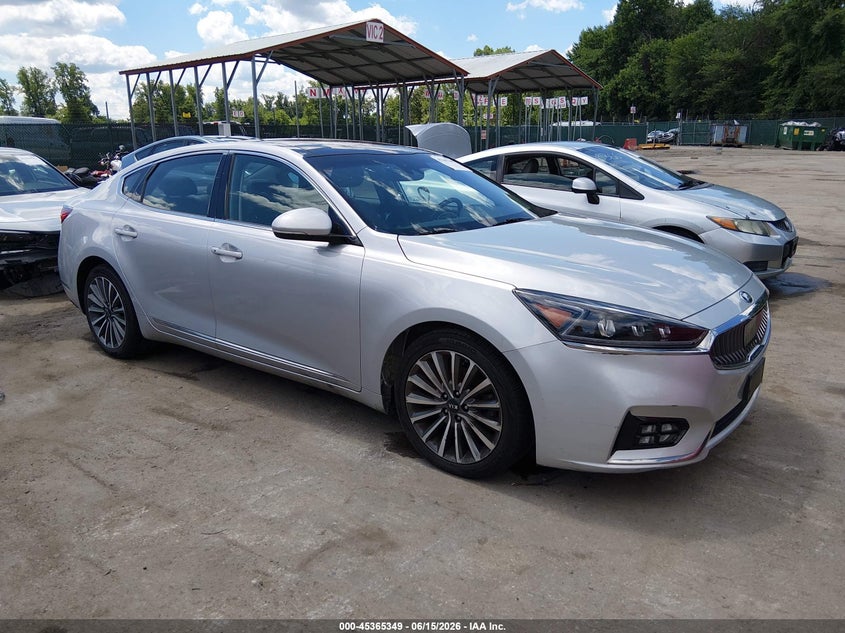 2017 Kia Cadenza Technology