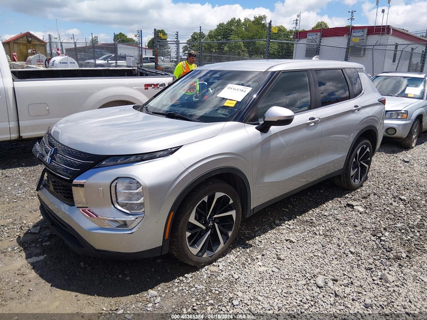 2022 MITSUBISHI OUTLANDER auction photo 2