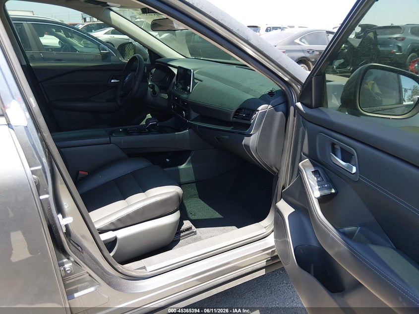 VIN 5N1BT3BA9SC870544 2025 NISSAN ROGUE SV FWD