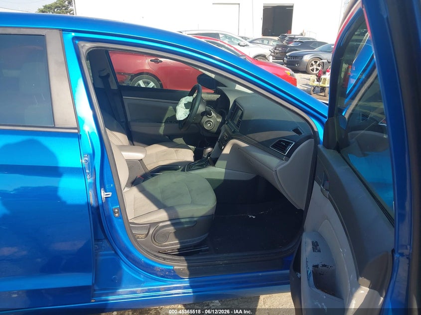 2018 HYUNDAI ELANTRA auction photo 5