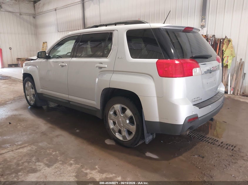 2013 GMC TERRAIN auction photo 3