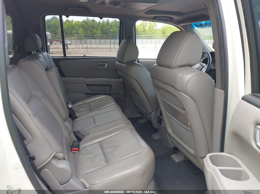 2011 HONDA PILOT auction photo 8