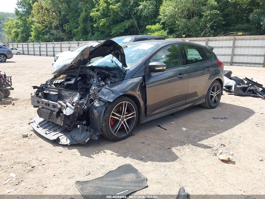 2018 FORD FOCUS ST auction photo 2