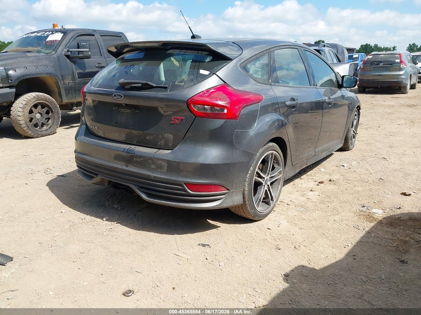 2018 FORD FOCUS ST auction photo 4