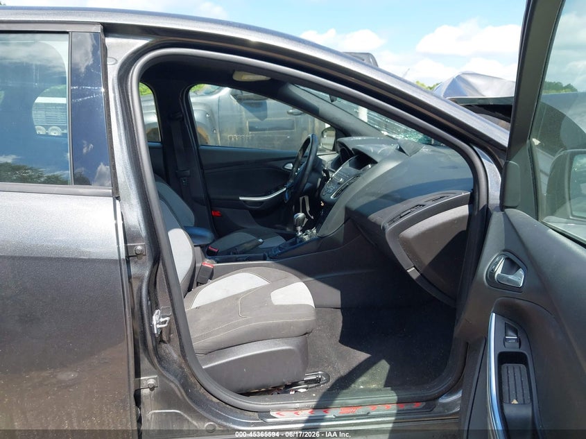 2018 FORD FOCUS ST auction photo 5