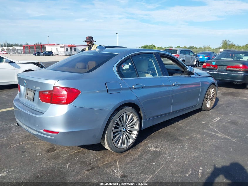 2012 BMW 328I auction photo 4
