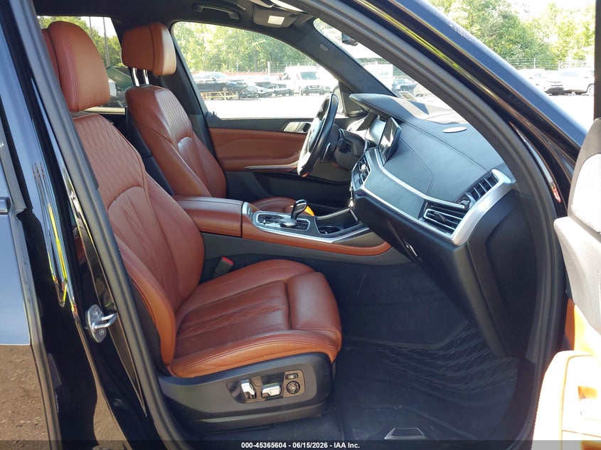 2022 BMW X7 auction photo 5