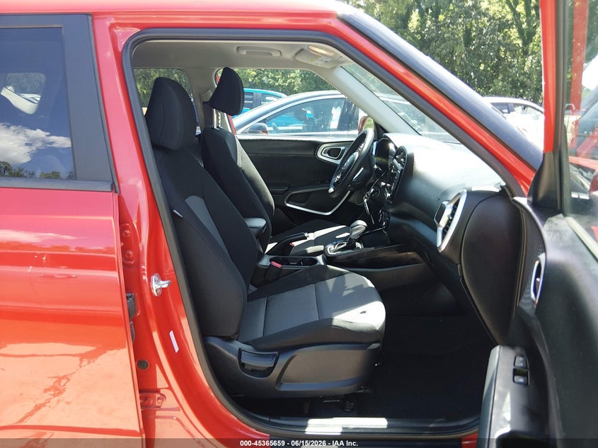 2024 KIA SOUL auction photo 5