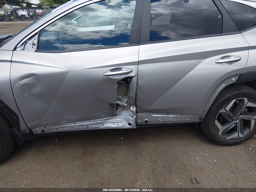 2024 HYUNDAI TUCSON auction photo 6