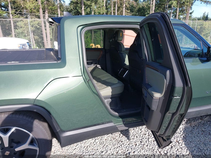 2023 RIVIAN R1T auction photo 8