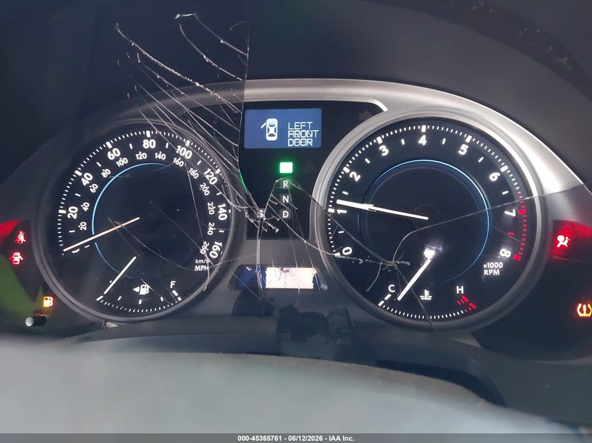 2010 LEXUS IS auction photo 7