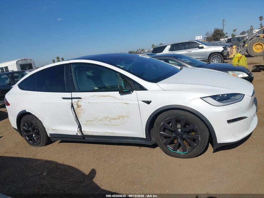 2022 Tesla Model X Dual Motor All-Wheel Drive VIN: 7SAXCBE56NF328928 Lot: 45365838