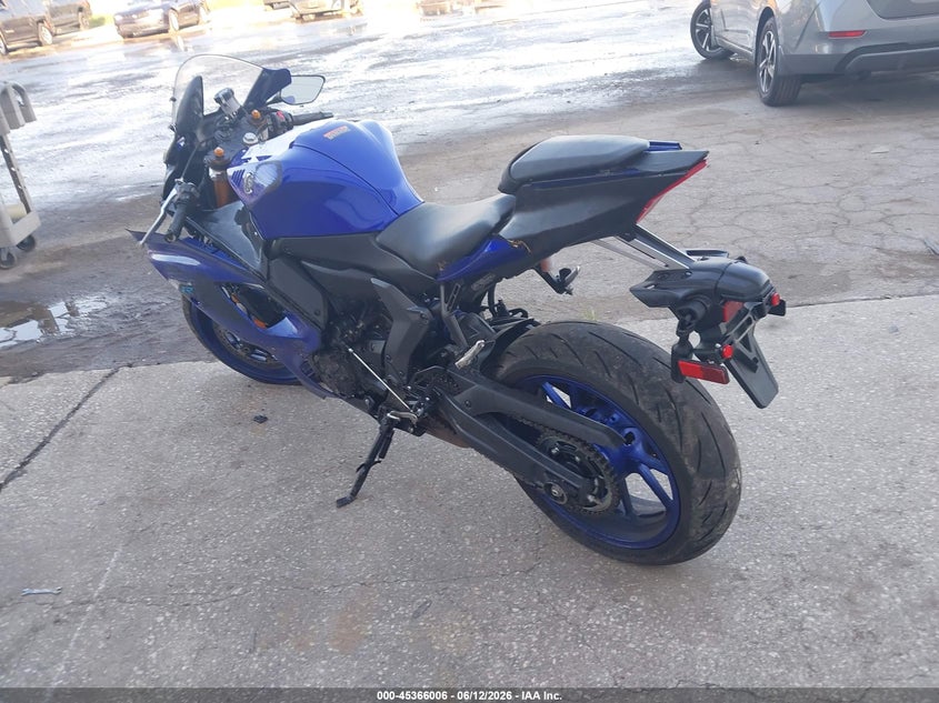 YAMAHA YZFR7 2025