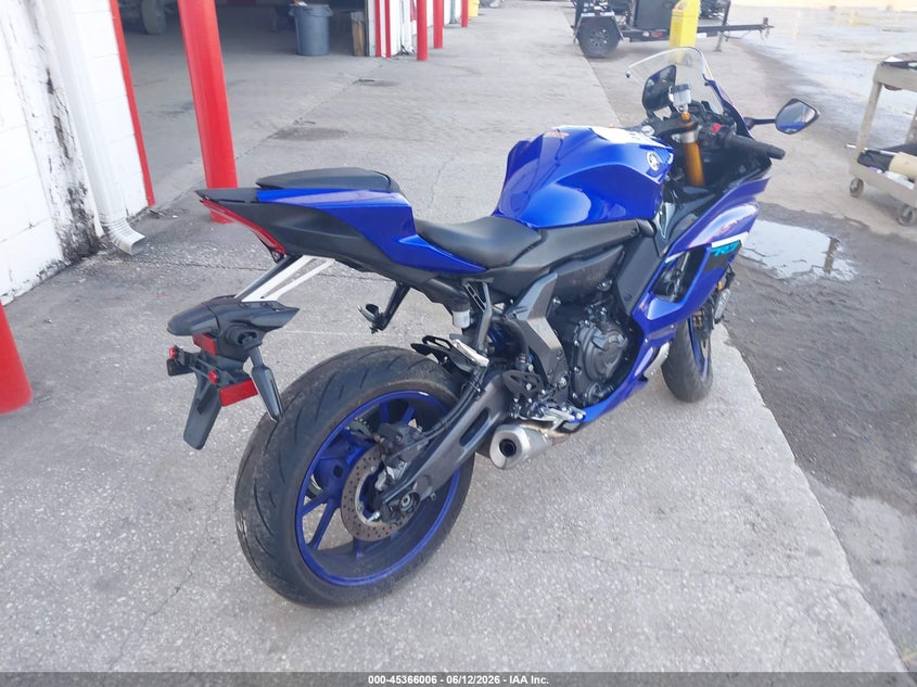 YAMAHA YZFR7 2025