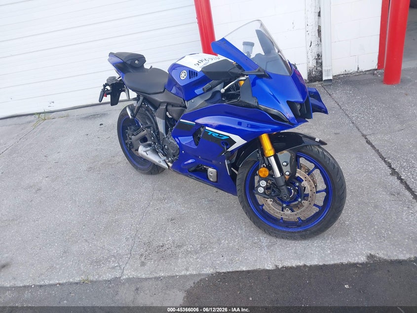 2025 Yamaha Yzfr7