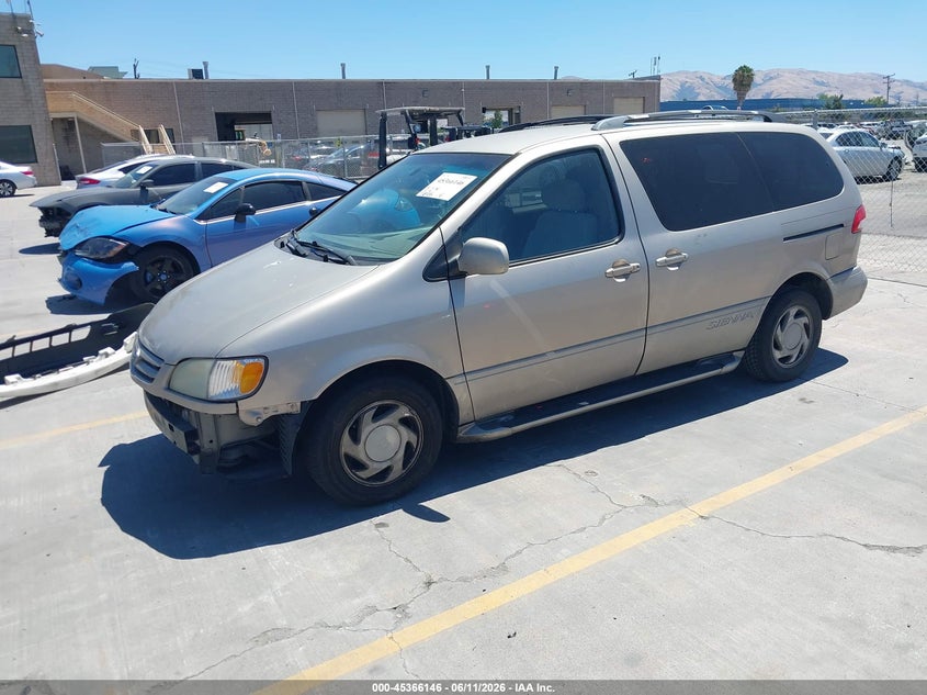 2002 Toyota Sienna Le 4T3ZF13C52U438416 photo 1
