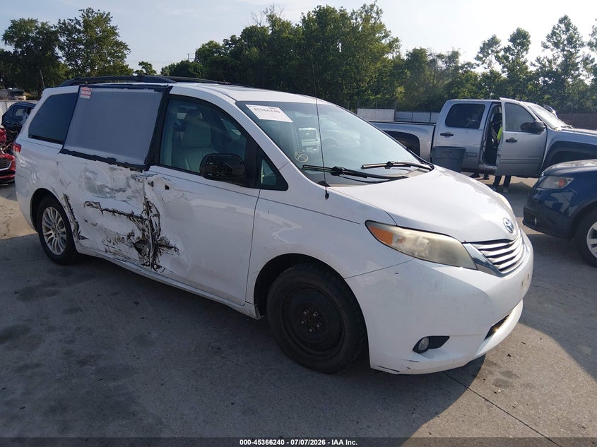 Vin: 5tdyk3dc6ds287088, lot: 45864201, toyota sienna xle/limited 2013 img_1