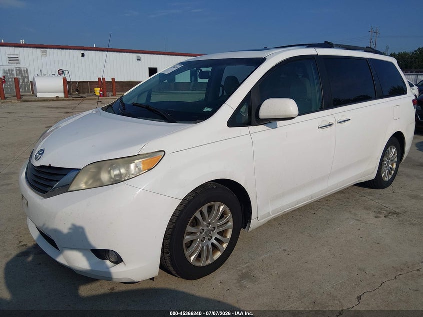 Vin: 5tdyk3dc6ds287088, lot: 45864201, toyota sienna xle/limited 20132