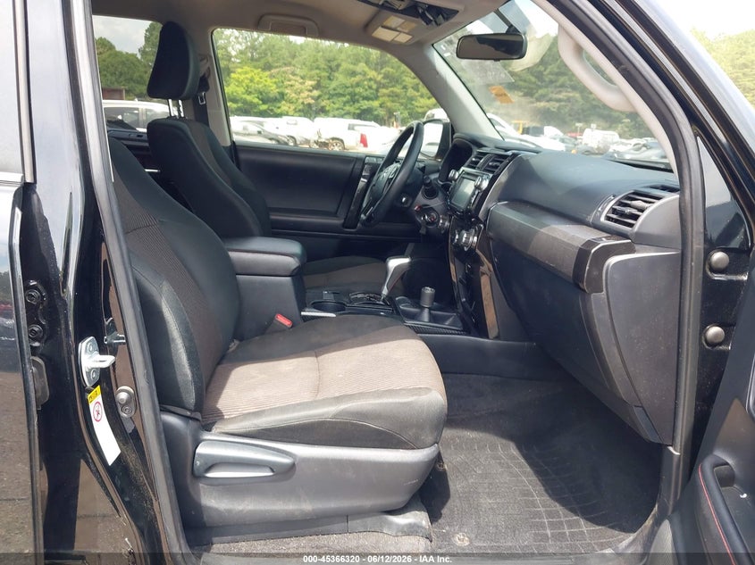 2019 TOYOTA 4RUNNER auction photo 5