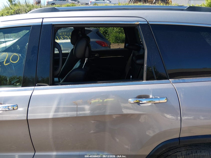JEEP GRAND CHEROKEE - zdjęcie 18