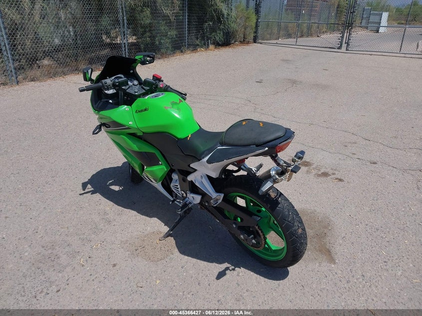 2010 KAWASAKI EX250 auction photo 3
