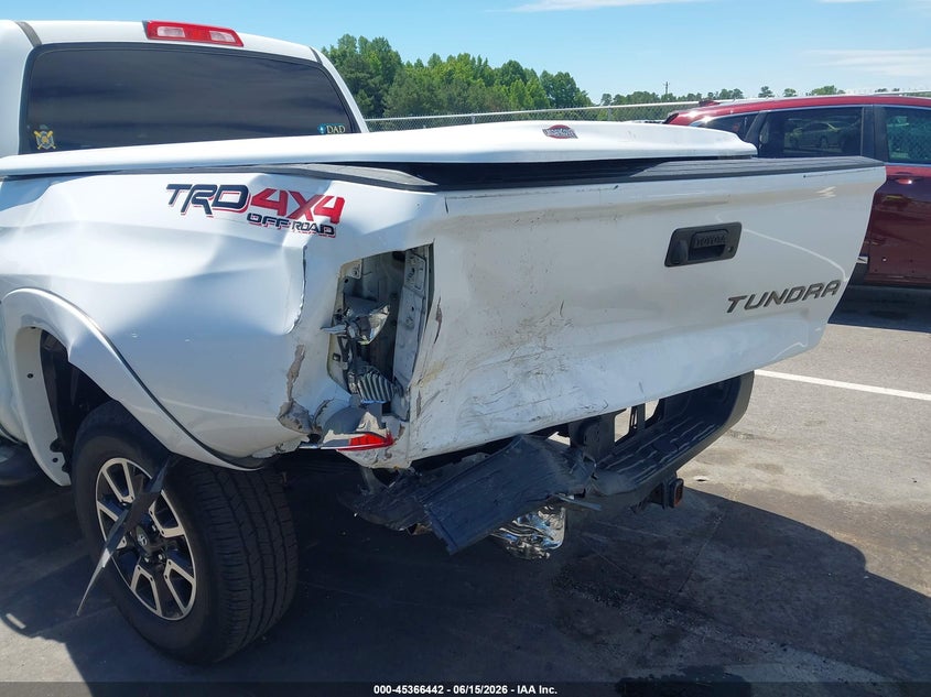 2015 TOYOTA TUNDRA auction photo 6
