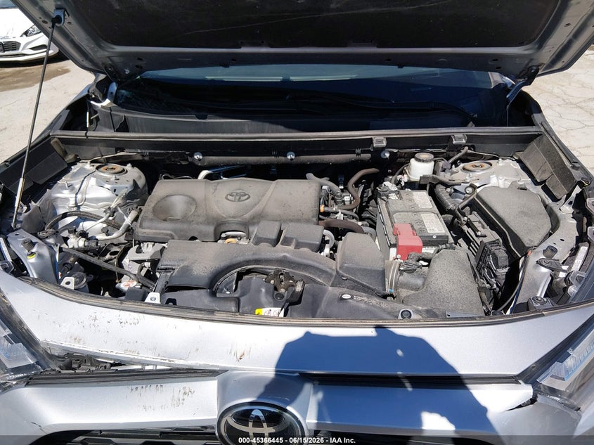 VIN 2T3W1RFV2NC185817 2022 TOYOTA RAV4 XLE