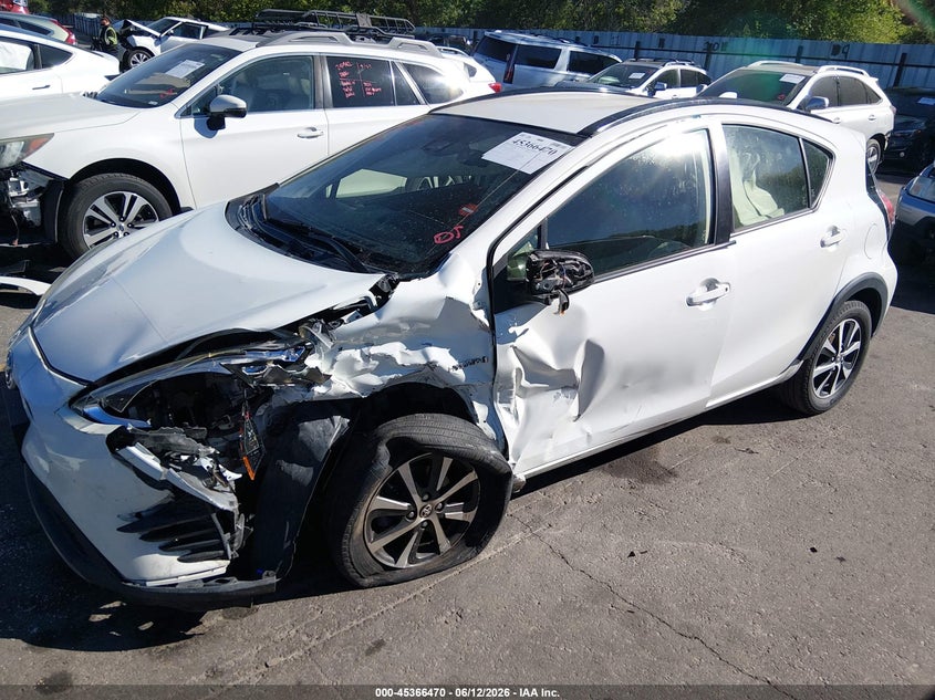 2018 Toyota Prius C One JTDKDTB3XJ1620002 photo 1