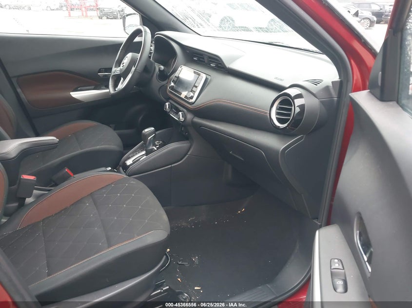 2020 NISSAN KICKS auction photo 5