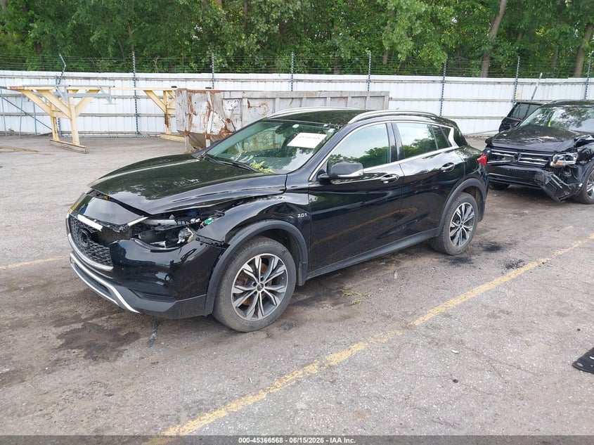 2018 Infiniti Qx30 Luxe SJKCH5CRXJA005549 photo 1