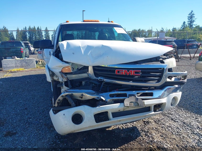 2003 GMC SIERRA 3500 auction photo 6