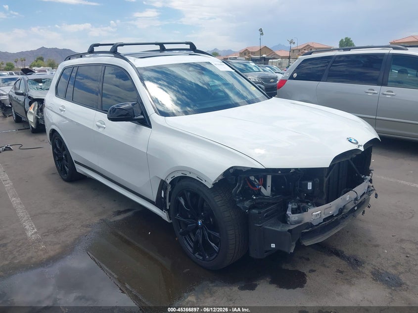 2025 BMW X7 M60I