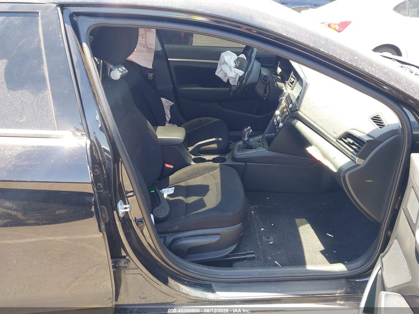 2019 HYUNDAI ELANTRA auction photo 5