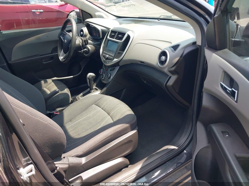 2017 CHEVROLET SONIC auction photo 5