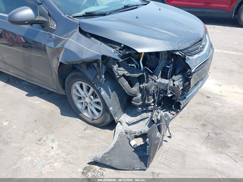 2017 CHEVROLET SONIC auction photo 6