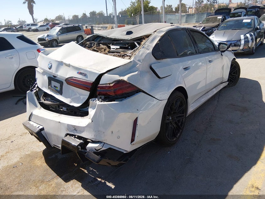 Vin: wbs83fk08scu42609, lot: 45864921, bmw m5 20254