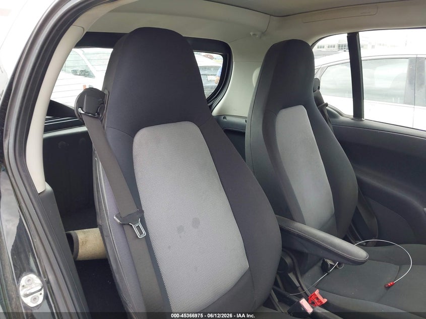 2014 Smart Fortwo VIN: WMEEJ3BA8EK781082 Lot: 45366975