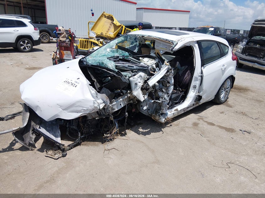 Vin: 1fahp3m24cl315128, lot: 45864985, ford focus sel 20122