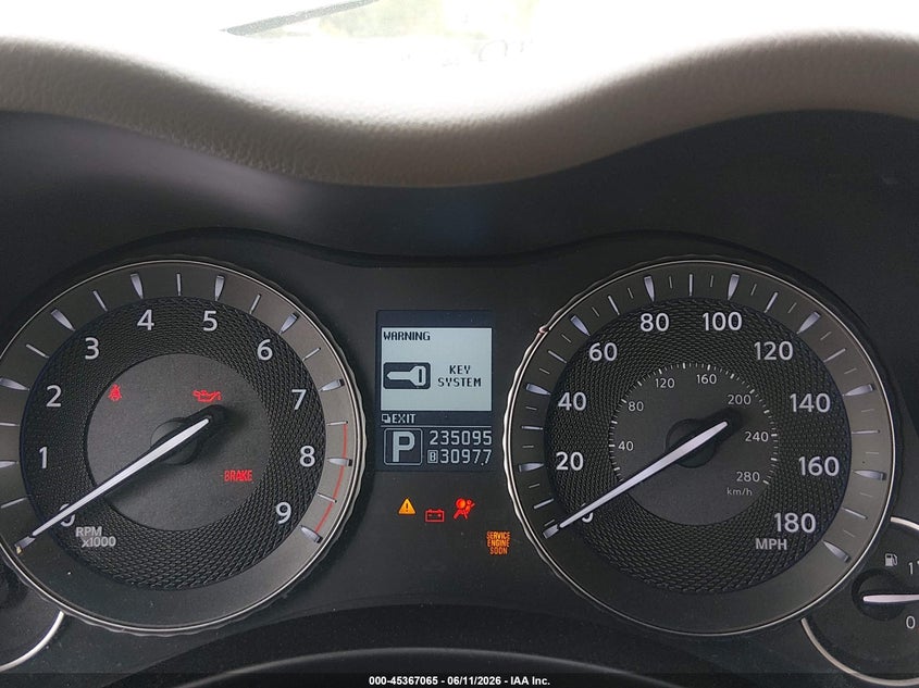 2011 INFINITI M37 auction photo 6