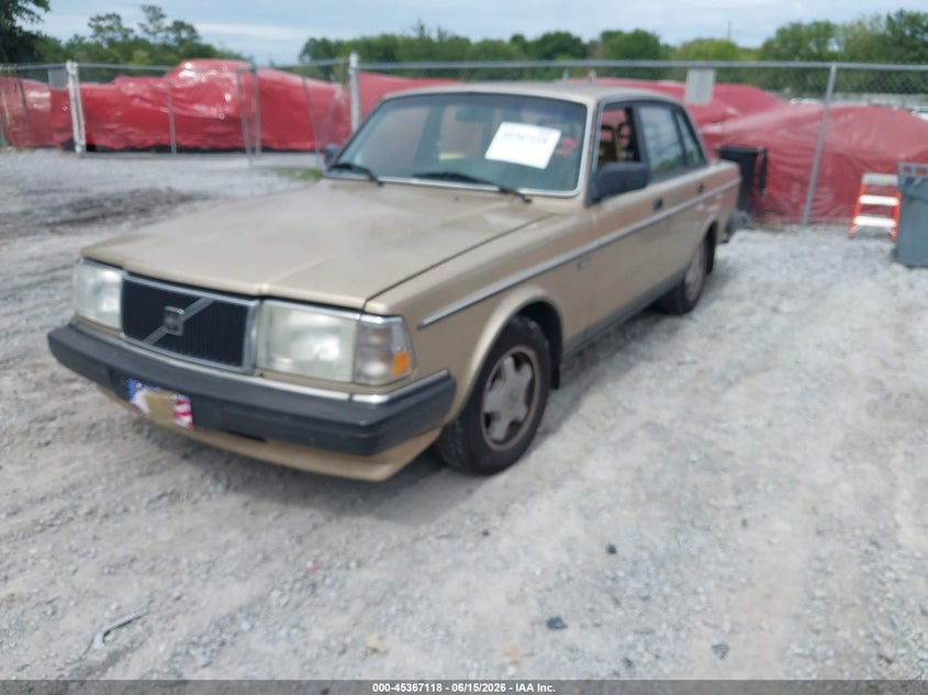 1990 VOLVO 240 auction photo 2