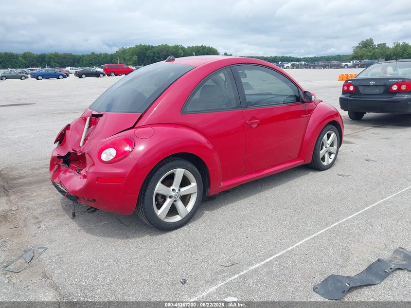 2006 VOLKSWAGEN NEW BEETLE auction photo 4