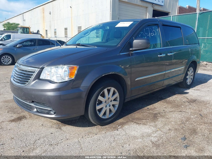 2015 Chrysler Town & Country Touring 2C4RC1BG2FR620698 photo 1
