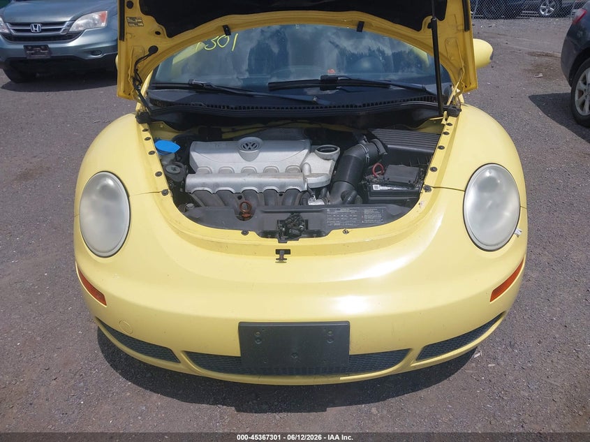 2010 Volkswagen New Beetle 2.5L VIN: 3VWPG3AG6AM017629 Lot: 45367301