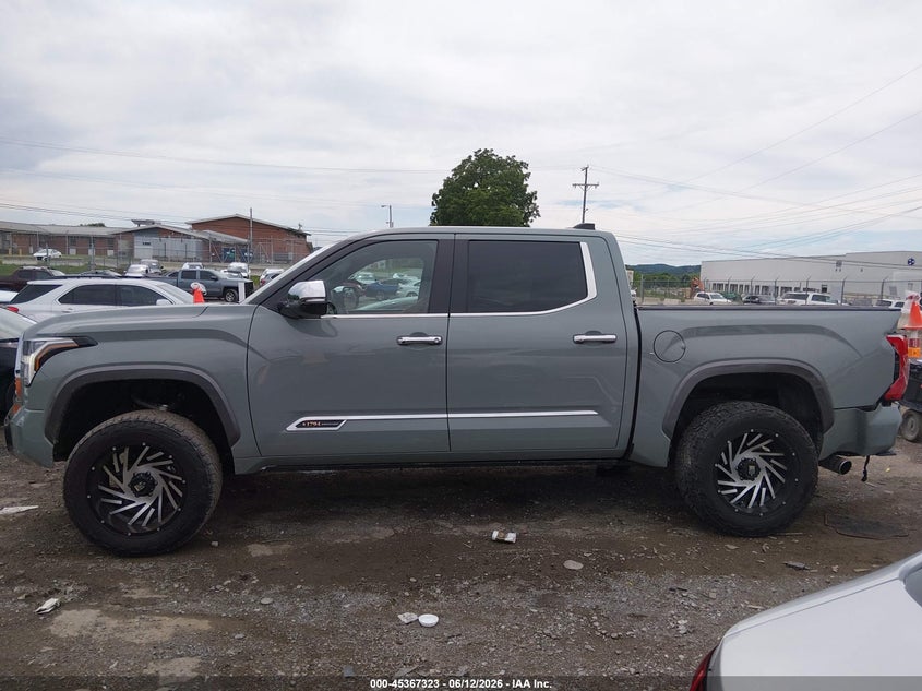 TOYOTA TUNDRA - zdjęcie 15