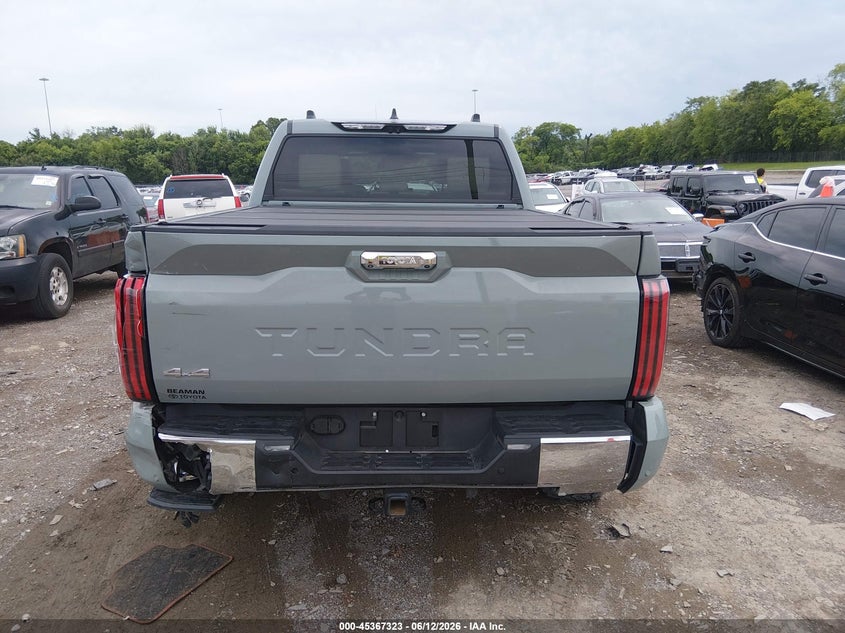 TOYOTA TUNDRA - zdjęcie 17