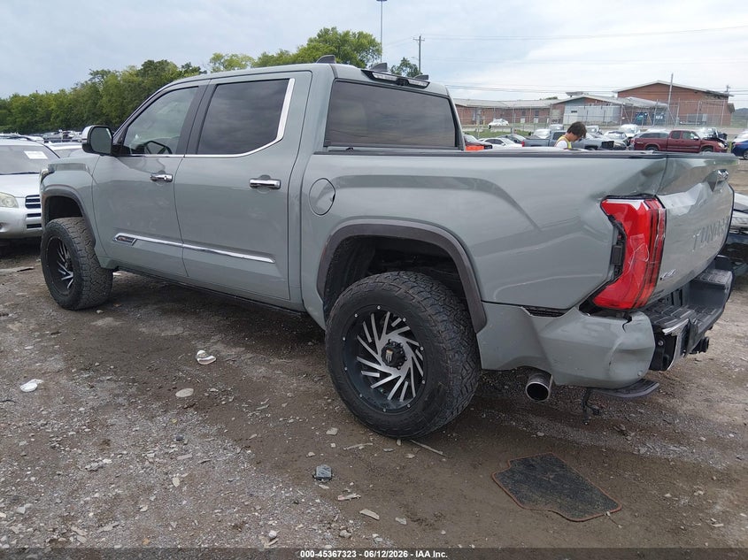 TOYOTA TUNDRA - zdjęcie 3